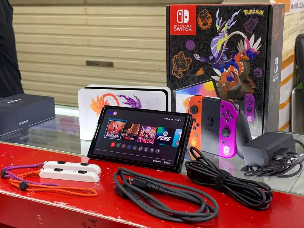 Nintendo Switch OLED Pokemon Scarlet & Violet 512GB