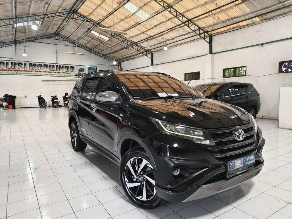 TOYOTA RUSH TRD SPORTIVO 1.5 Bensin AT 2021 Hitam