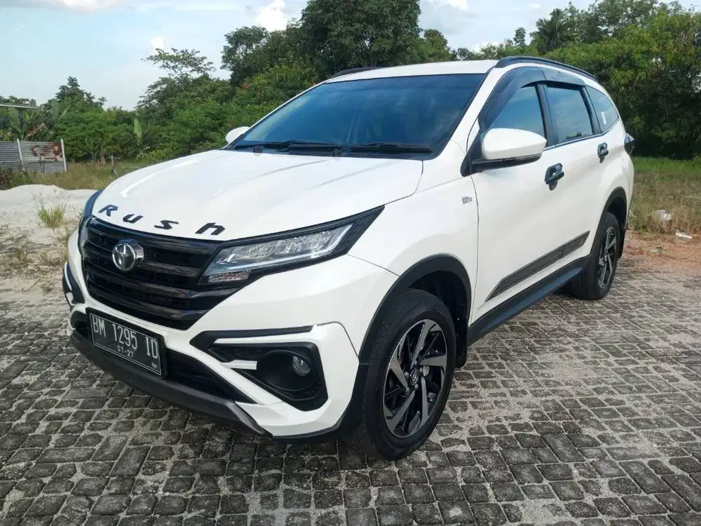 Toyota Rush 1.5 GR Sport AT 2022