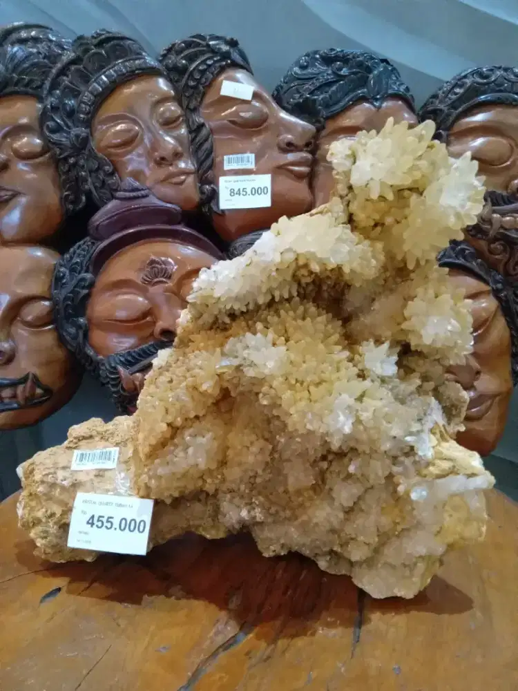 Koleksi kristal asli