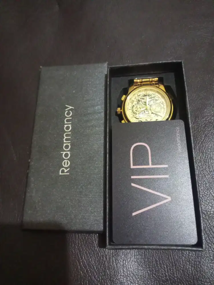 Jam Tangan Elegan Redamancy Emas, Kondisi Baru, Harga Terjangkau!