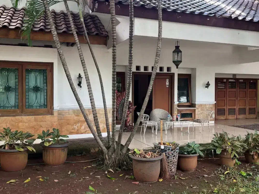 FOR SALE – Rumah Besar di Duren Tiga
