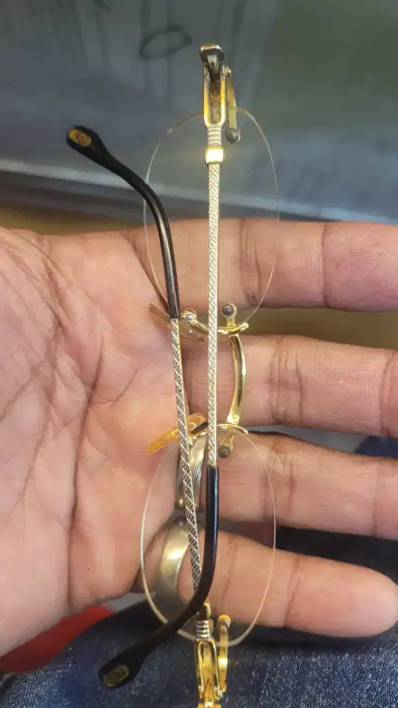 Kacamata FRED ORCADE Lapis Emas 24K