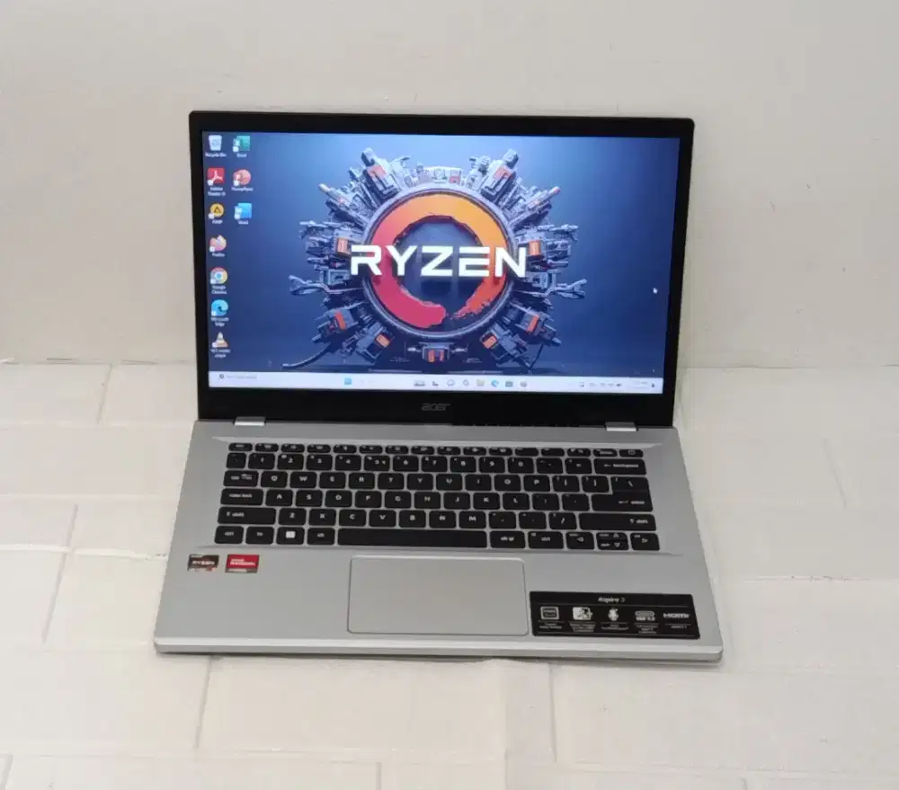 Acer Aspire 3 A314-23M/Processor AMD Ryzen 3-7320U/Ram 8GB/SSD 512GB