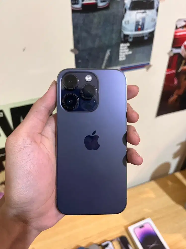 Iphone 14 Pro 128 + Airpods gen 1