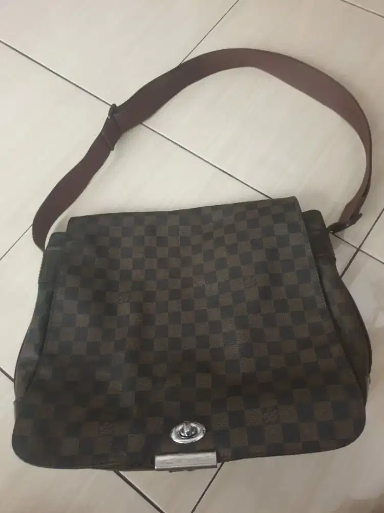 Tas selempang kulit merek LV ORGINAL