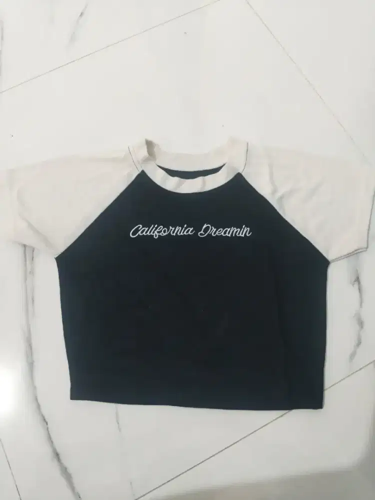 baju lengan pendek wanita