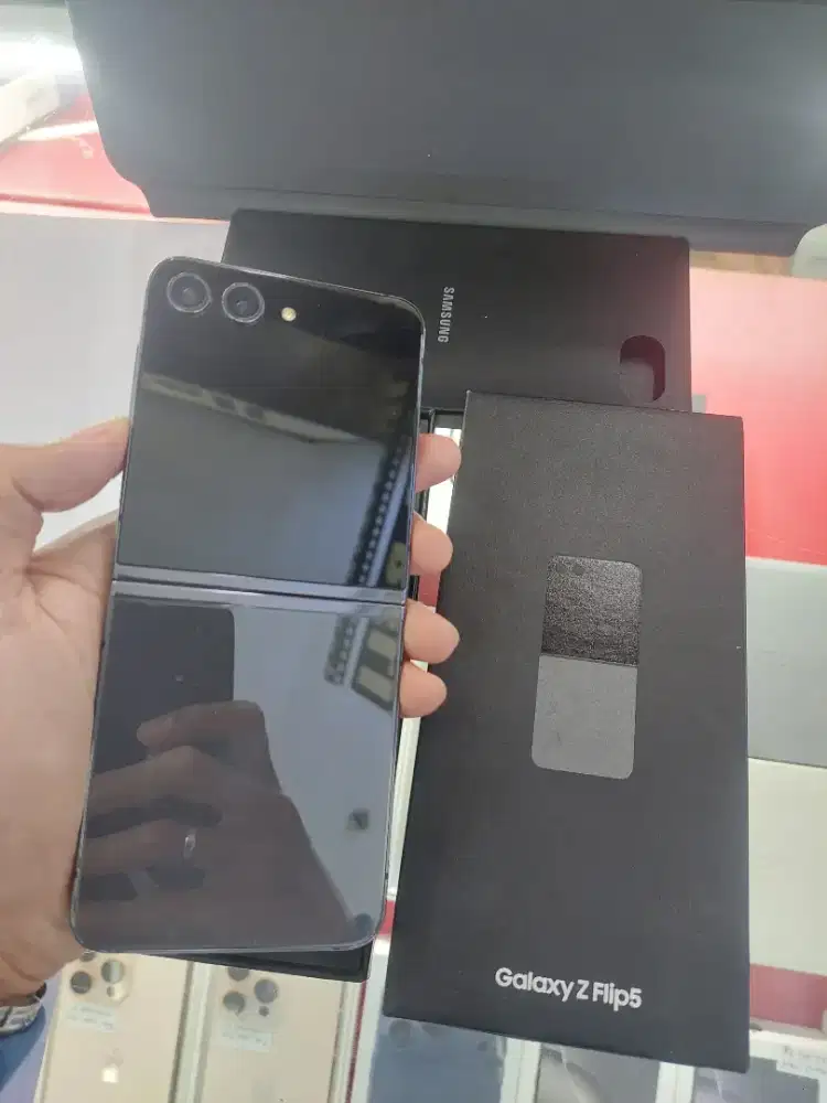 Samsung Z Flip 5 512Gb Second Garansi Resmi