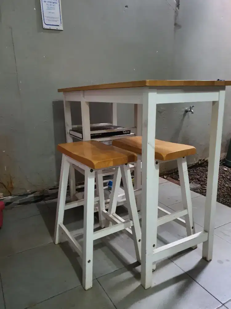 Meja Makan Informa & Sofa informa