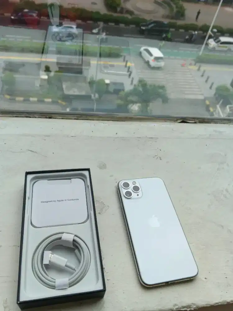 Iphone 11 pro 256gb ini mulus