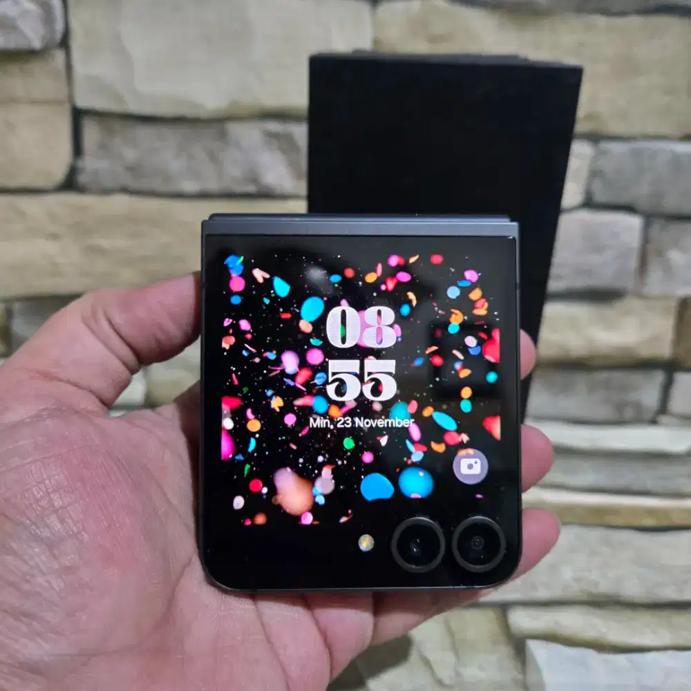 Samsung Galaxy Z Flip 6 12/512 Black Fulset segel mulus 98%