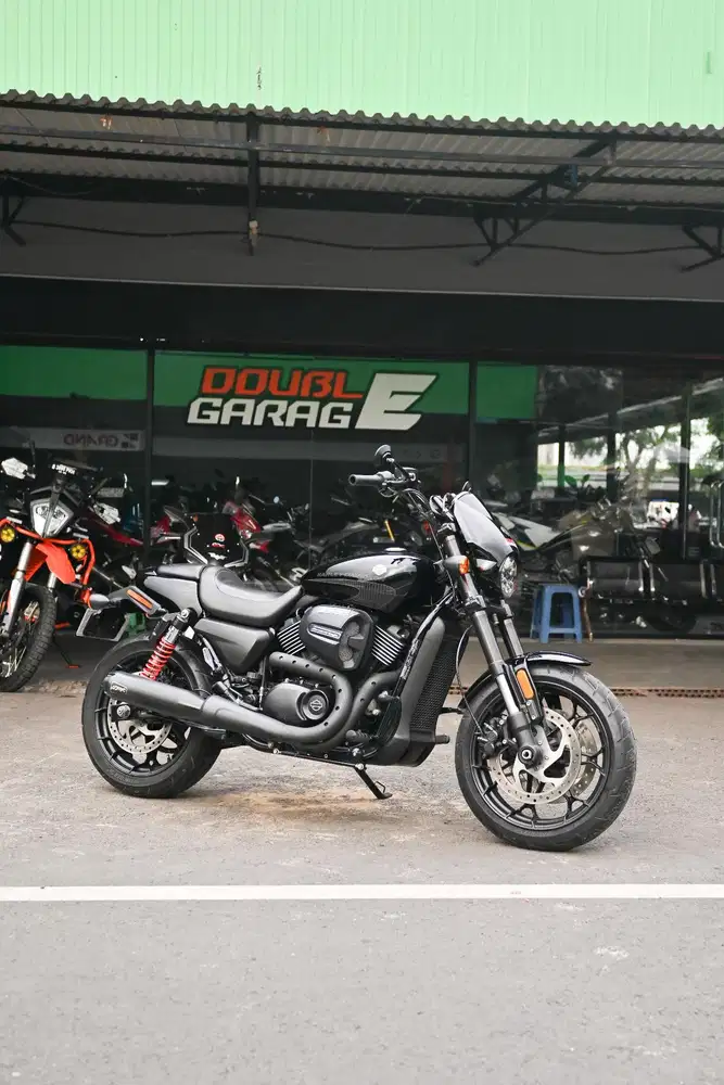 HARLEY DAVIDSON HD STREET 750 HITAM 2018  KONDISI MANTAP