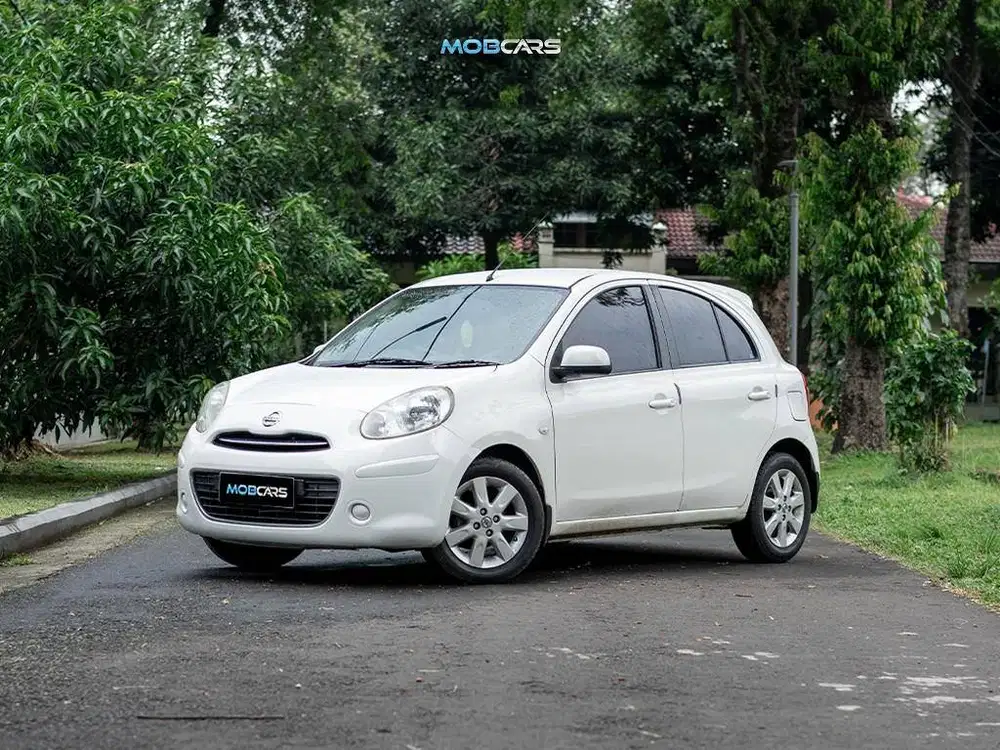 CASH TERMURAH!!! NISSAN MARCH 1.2 XS AT 2011 MOBCARS MATIC