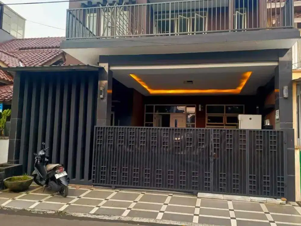 Rumah di Regency Melati Mas Serpong Tangsel