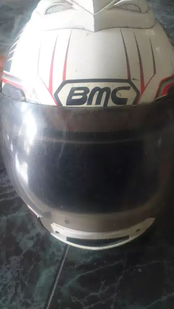 Helm tropong BMC