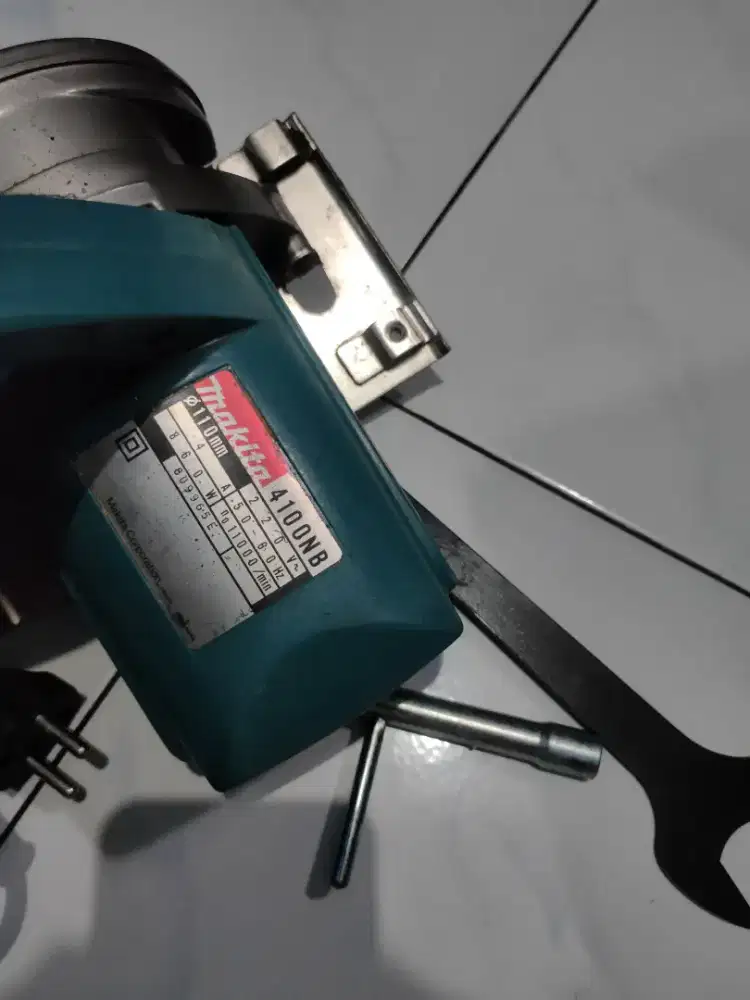 Alat Potong Keramik Makita 4100NB Made In Japan