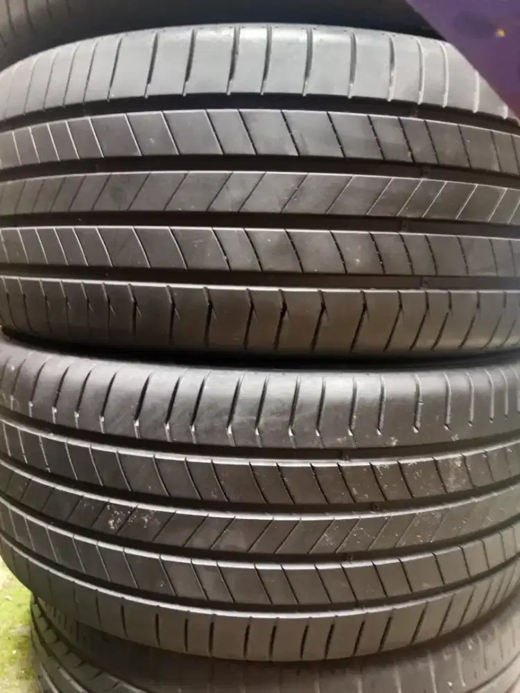 255 45 20 kumho ECSTa nik 2024 kondisi 95%