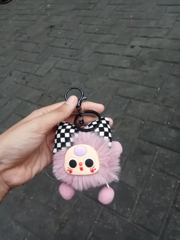 Keychain Boneka Bulu Cute Face