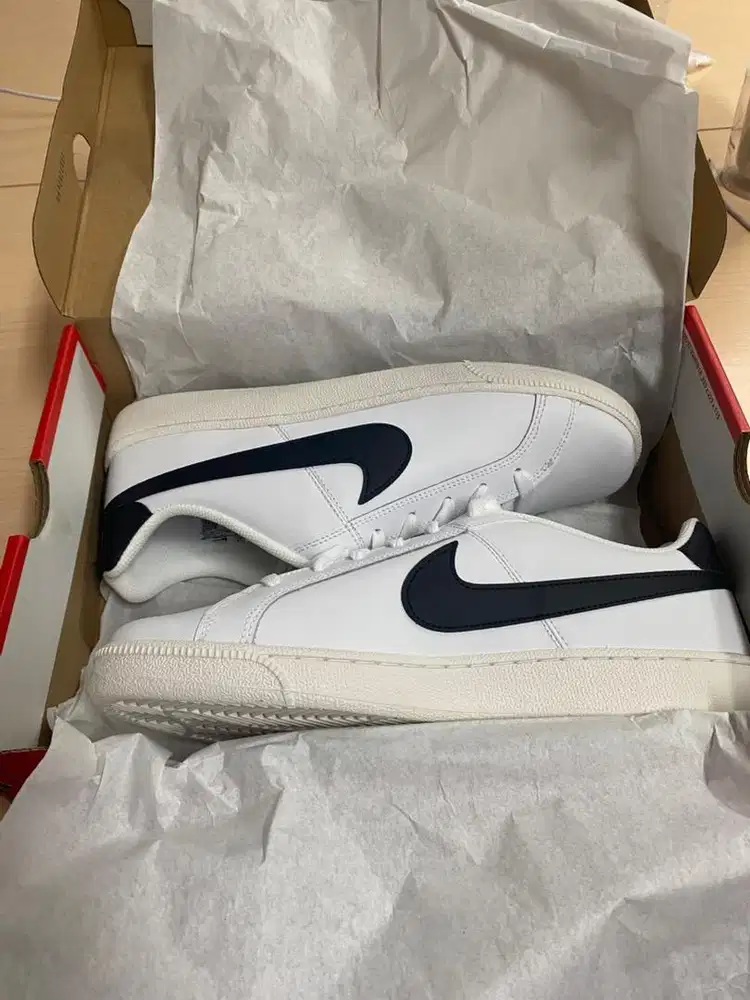 Sepatu Nike Court Royale White/Black