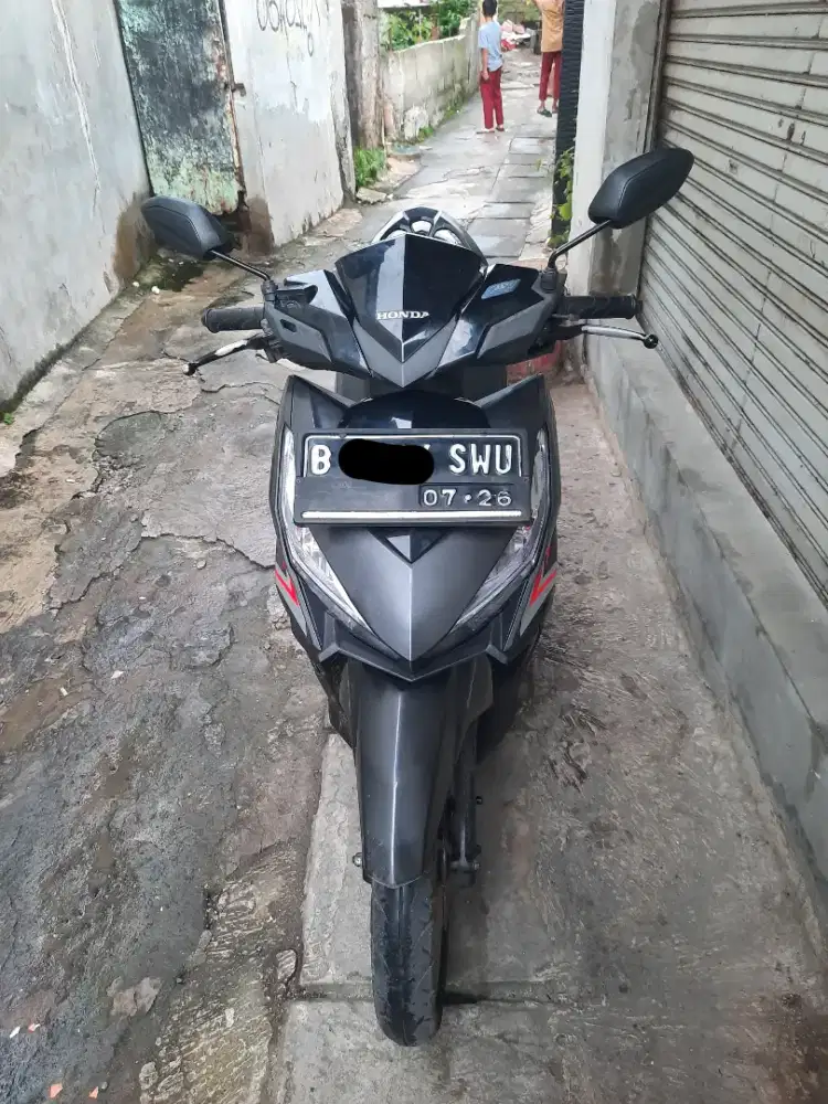 Vario 125 2016 led old