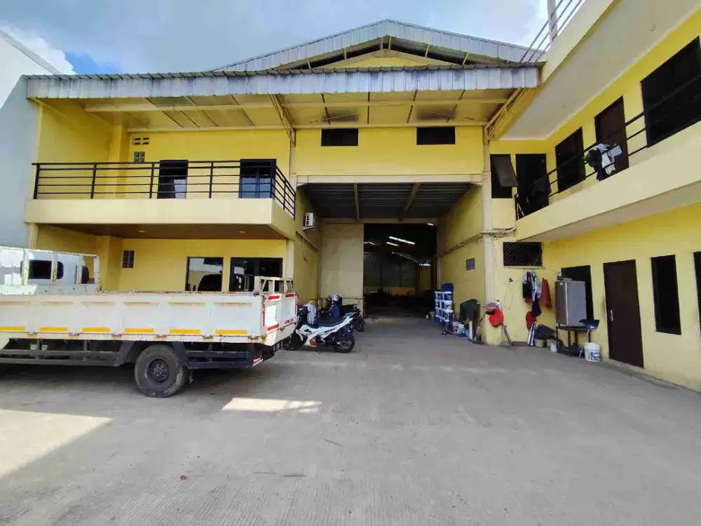 Jual gudang siap pakai ada mes karyawan di pasar Kemis Tangerang