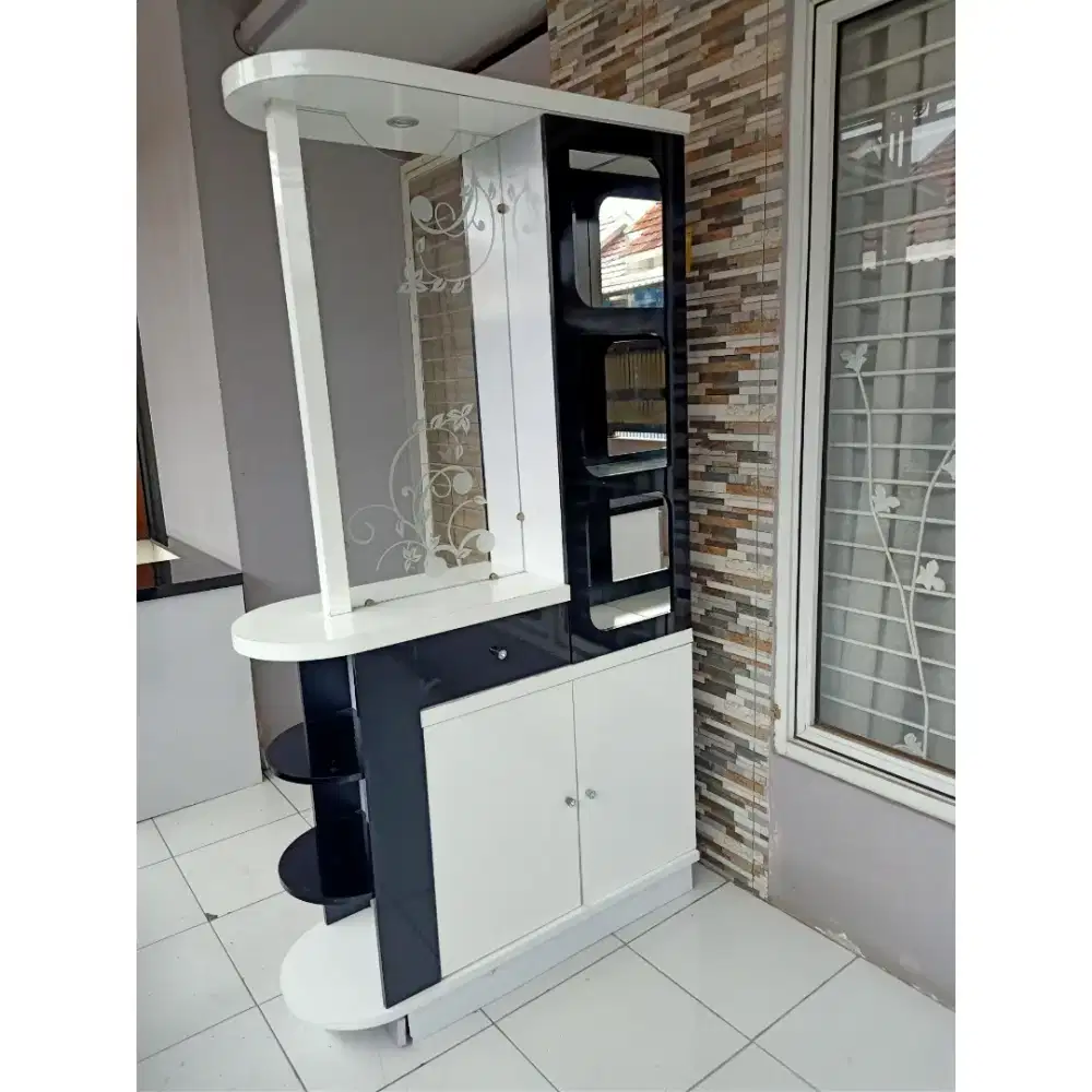 LEMARI SEKAT/ LEMARI PEMBATAS RUANGAN 2 SISI