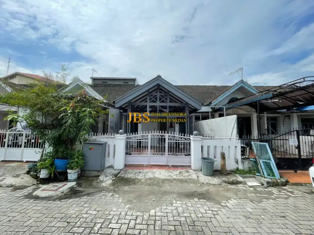 Dijual Rumah 1.5 Tingkat di Komplek Cemara Hijau - Medan