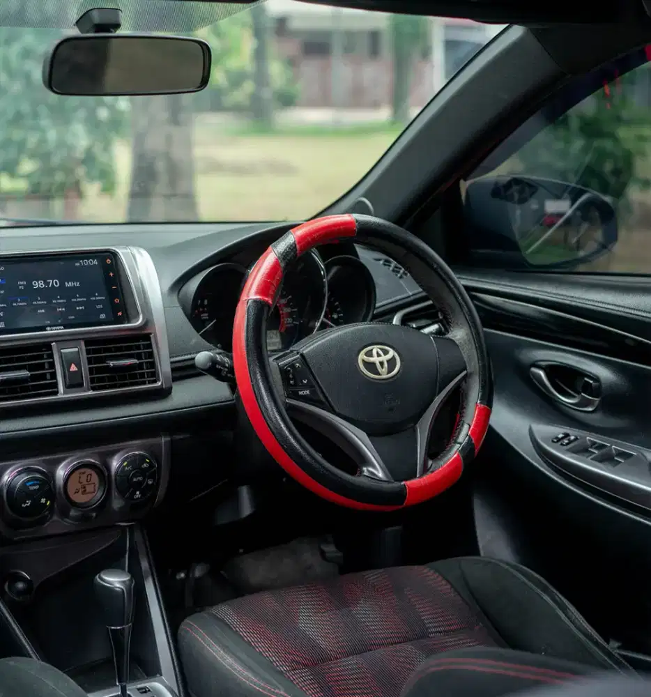 JUAL CEPAT !! TOYOTA YARIS HEYKERS 1.5 MATIC 2016