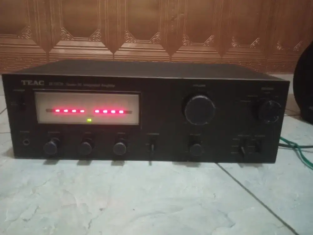 Ampli merk teac