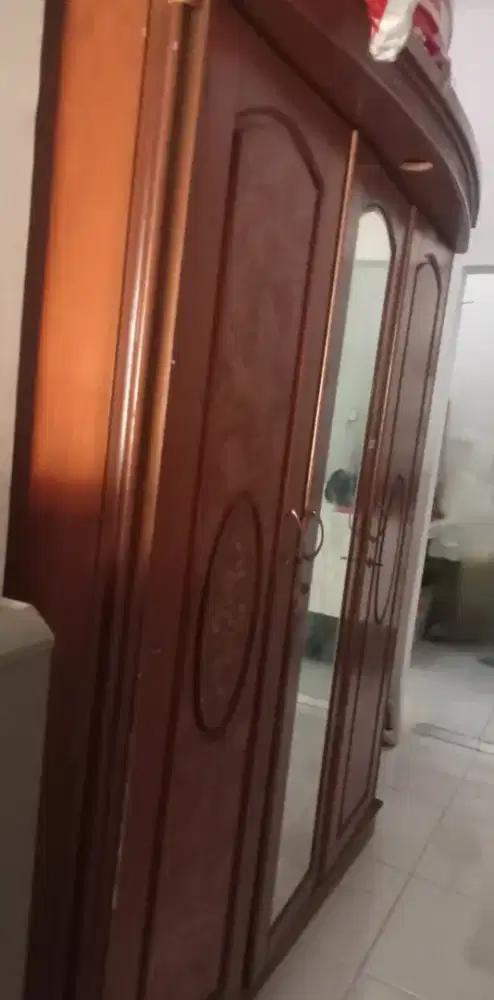 JUAL LEMARI PAKAIAN DARI KAYU JATI