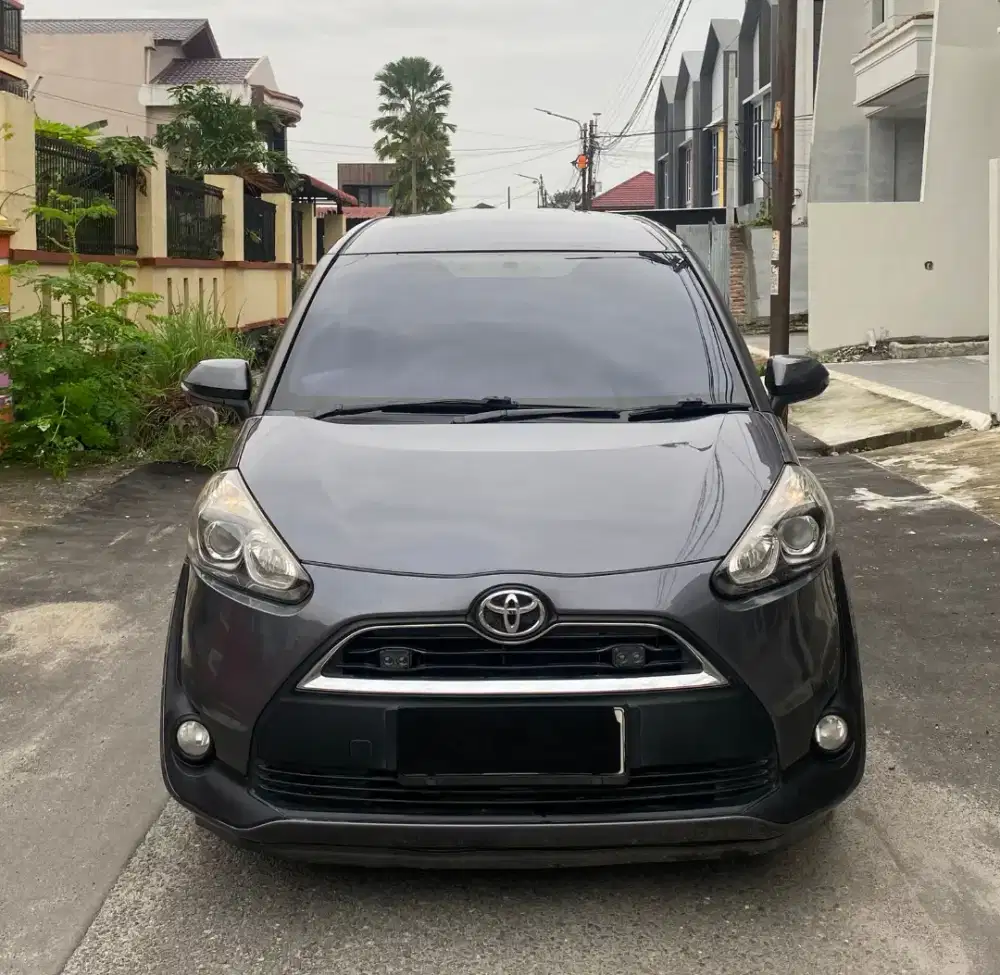 Toyota Sienta G manual 2017