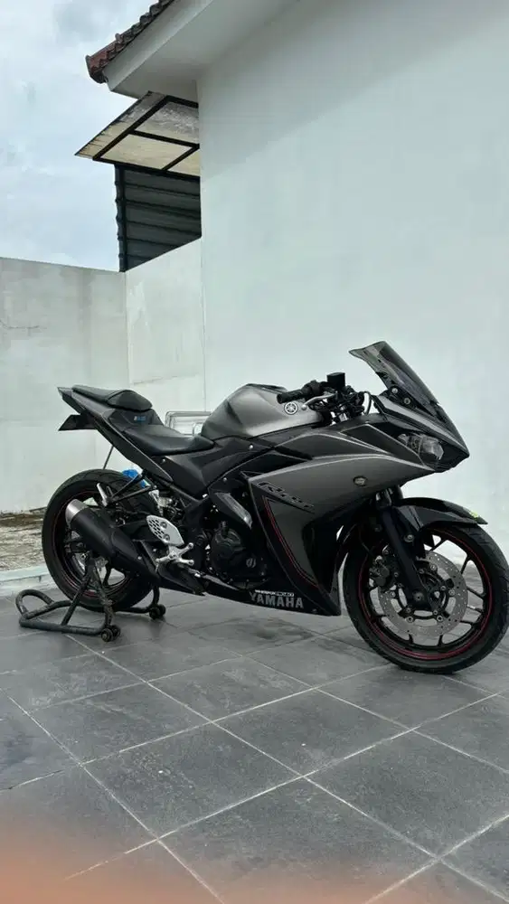 R25 GREY MATTE 2016/2017 PLAT AB