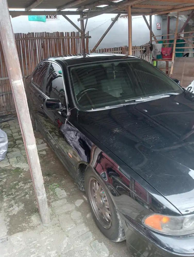 BMW 520i 2001 Bensin