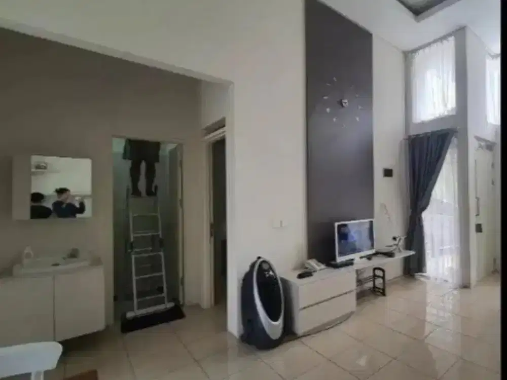 Disewakan Rumah Kota Baru Parahyangan