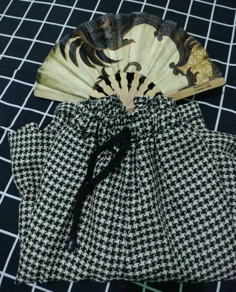 Celana pendek modis wanita