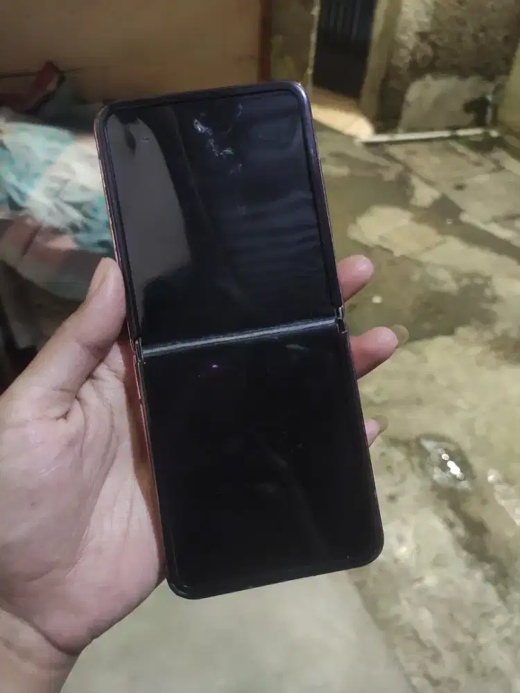 Samsung z filp 1 8/256 minus lcd