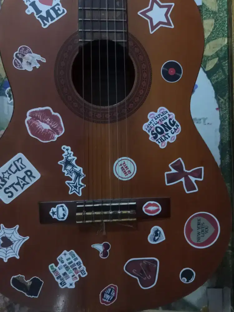 GITAR BEKAS LUCU