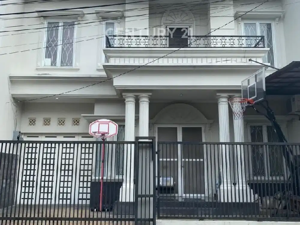 Rumah Cantik Siap Huni Di Gedung Hijau, Pondok Indah