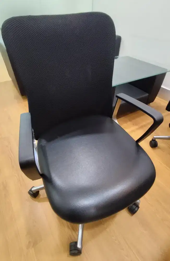 Kursi Kantor / Kursi Gaming Pemula