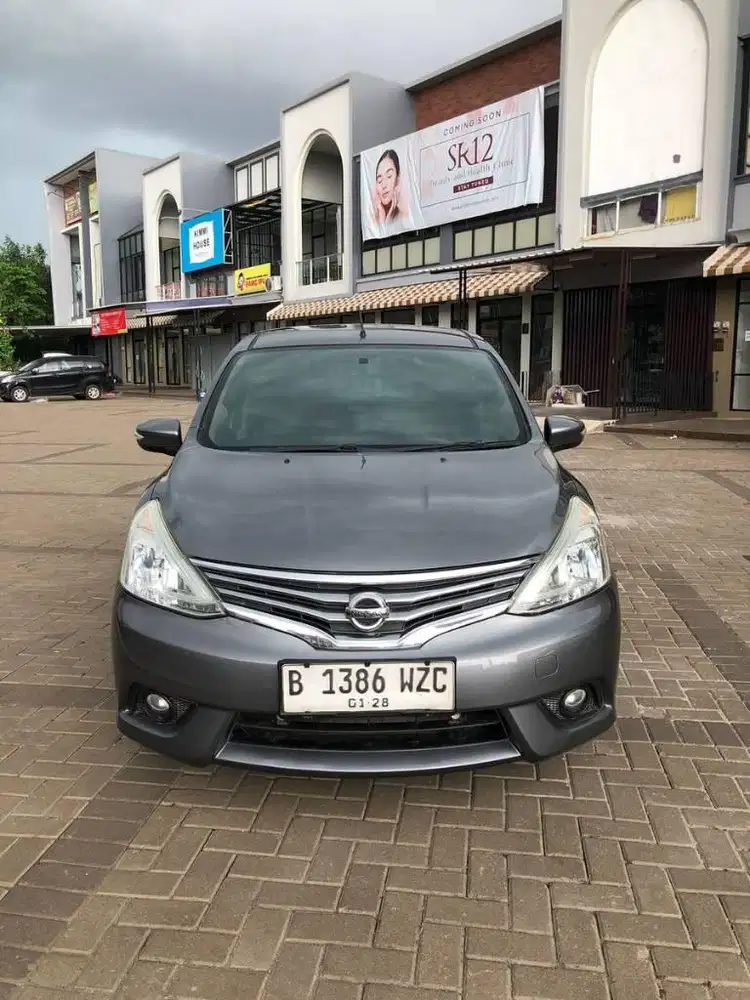 Nissan Grand Livina Xv At Matic 2017 Genap