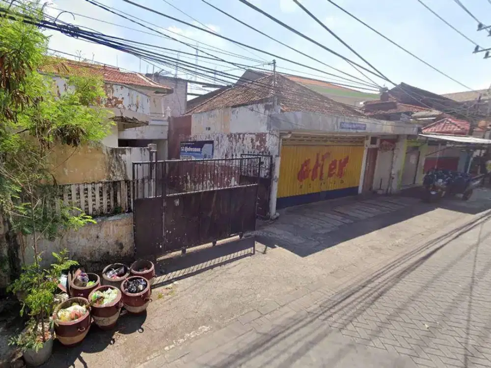 Rumah Hitung Tanah DI Jalan Klampis Ngasem Surabaya Strategis