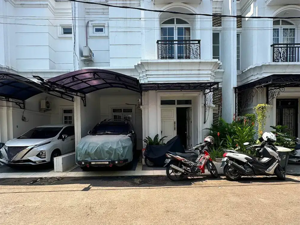 Dijual Rumah 2 Lantai Bergaya American Classic di Ceger Cipayung Jakarta Timur