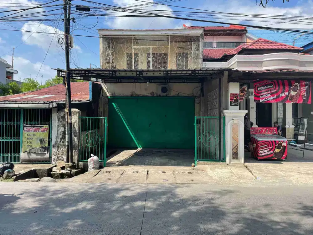 Rumah 2 Lantai + Tanah belakang bentuk L