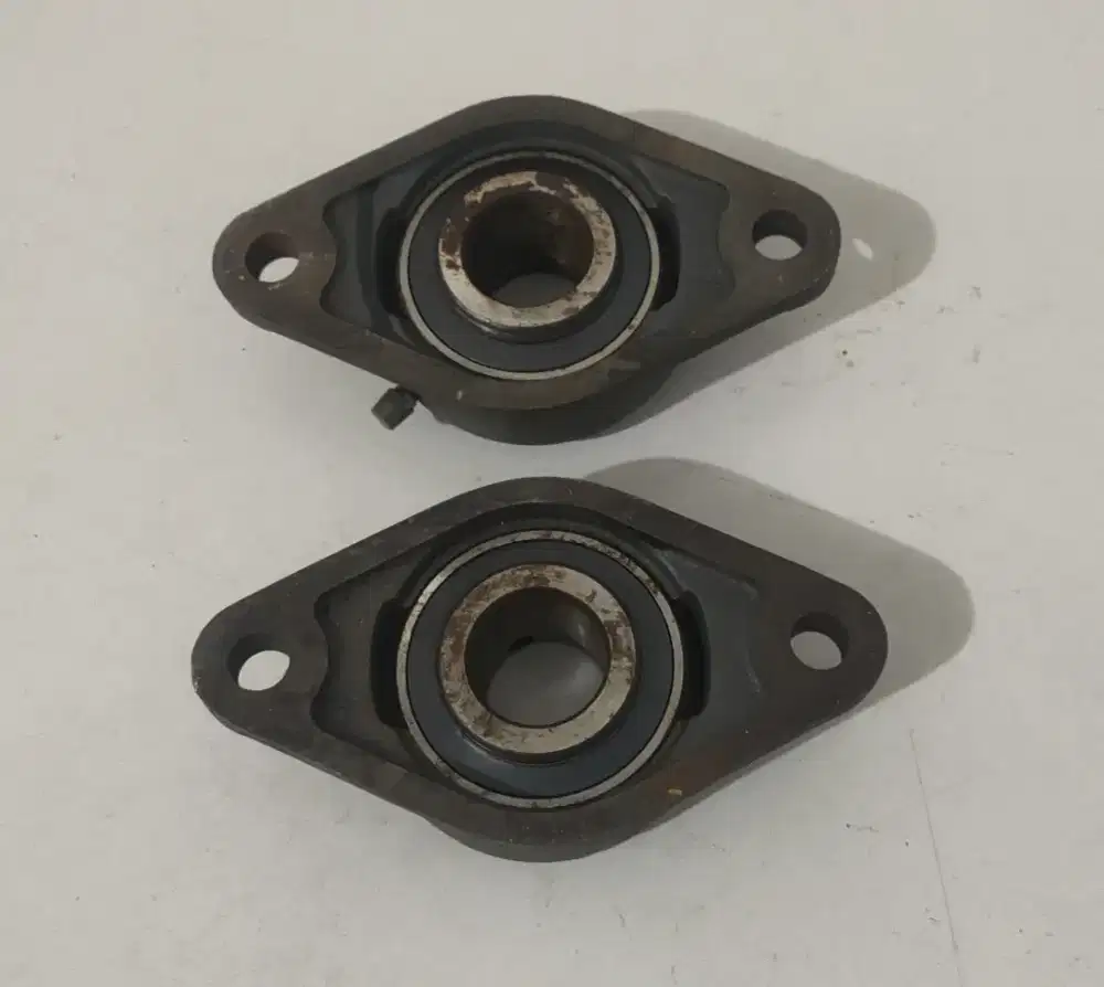 Pillow Block Bearing Flange Unit UCFL207-20 (AS 1 1/4 atau 31,75MM)TR