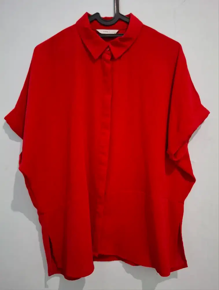 Blouse Merah LC Waikiki