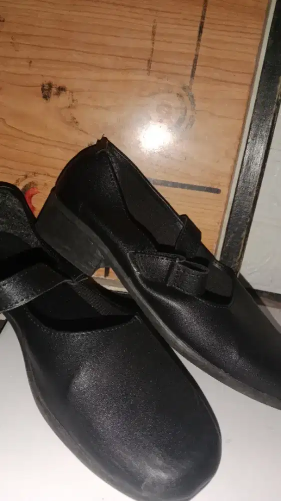 Sepatu Pantofel tali