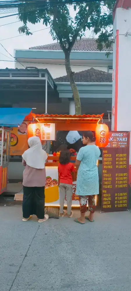 Di cari crew Takoyaki