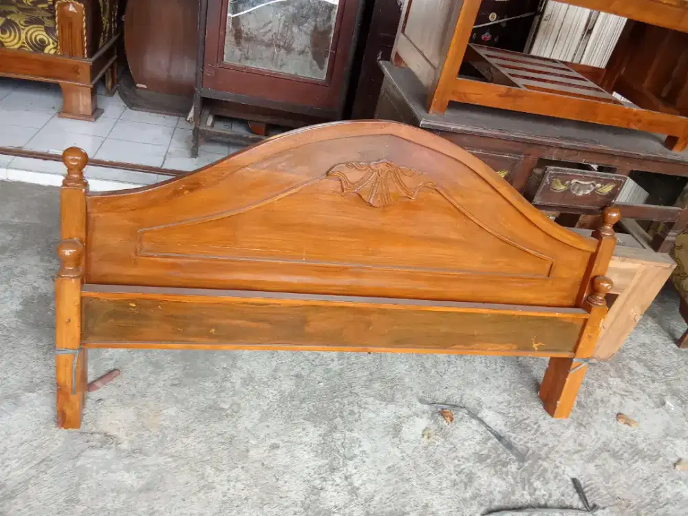 Tempat tidur kayu jati model blok full kayu solid ukuran lebar 150cm