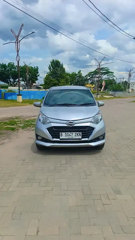 Di jual mobil sigra x manual tahun 2019