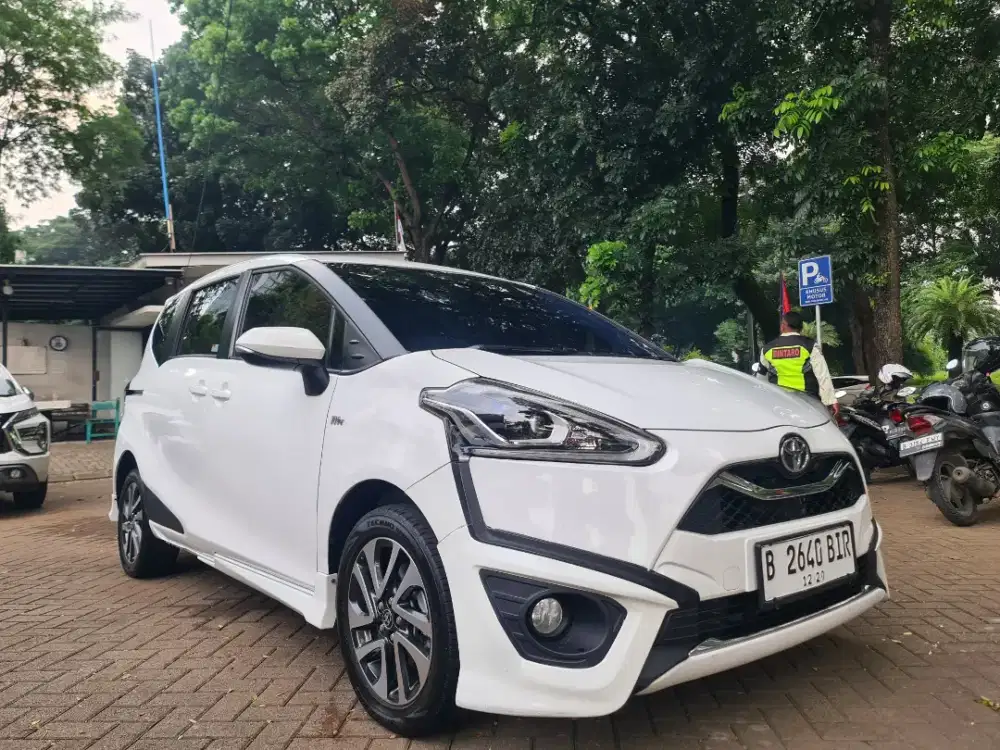 TOYOTA SIENTA 1.5 Q AT 2019